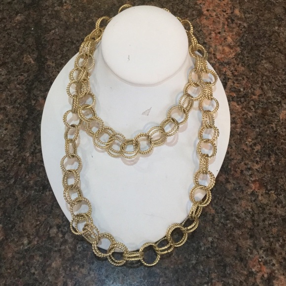 Betsey Johnson Gold Link Necklace - Picture 1 of 3