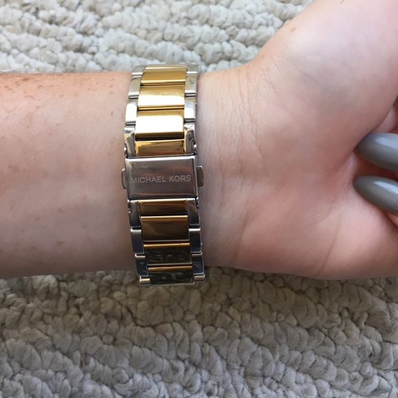 Michael Kors Watch - Picture 4 of 4