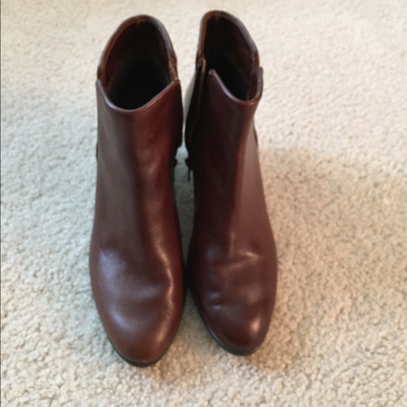 Vaneli Leather Boots