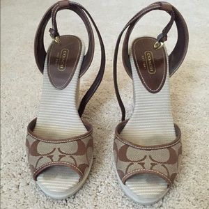 ❤️Authentic Coach Wedge Sandal❤️