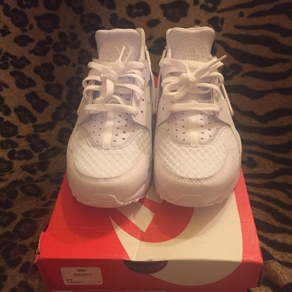 Nike Air Huarache Size 7
