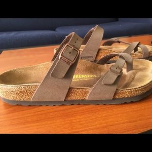 Slightly worn Birkenstock Mayari in Mocha