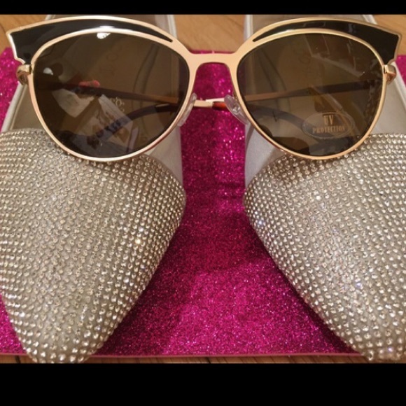 Black care eye sunnies