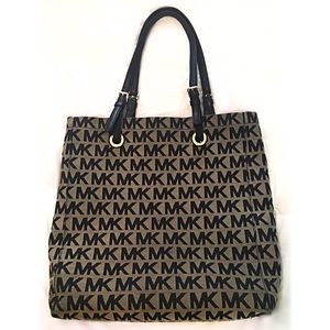 Authentic Michael Kors Jet Set Tote - Gently Used