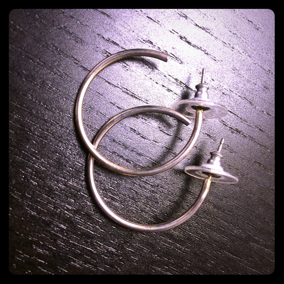Small sterling silver hoop earrings
