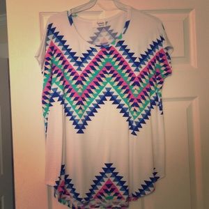 Geometric flowy tee (mint, royal, pink)