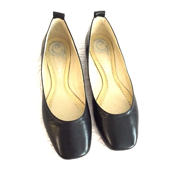 Black Leather Ballet Flats