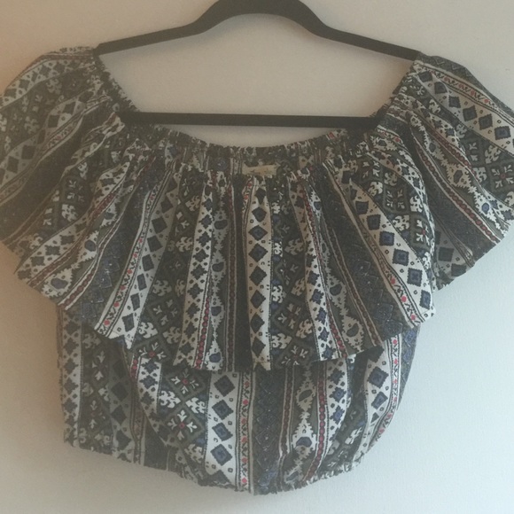 Off shoulder crop top