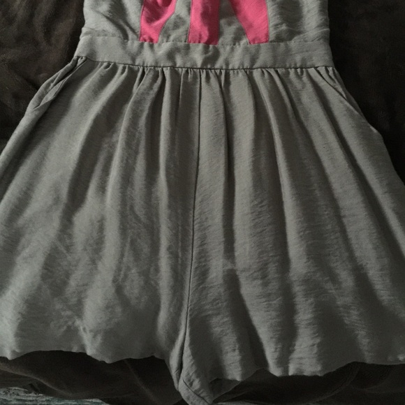 Bcbg Romper Euc - image 3