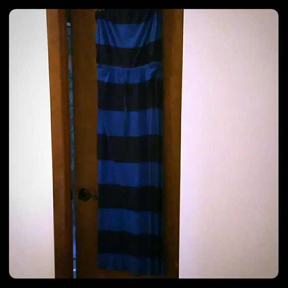 Old Navy strapless maxi dress