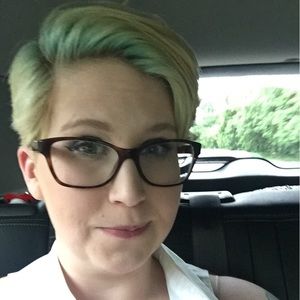 Meet your Posher, Candice