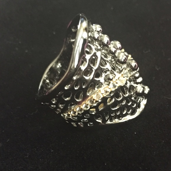 Anitanja Sea Fan Noir Ring - Size 6 - Picture 3 of 4