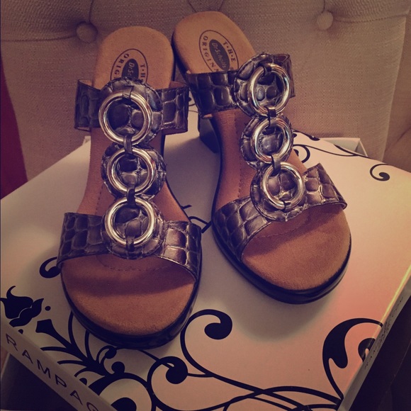 Summer wedges!