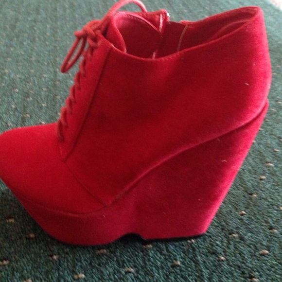 Red Booties - Picture 3 of 4