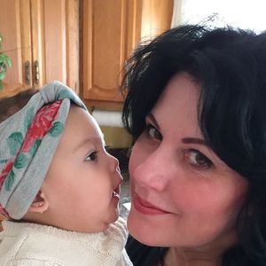 Meet your Posher, Violeta