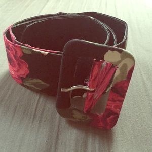 Vintage black&pink&white flower printed belt