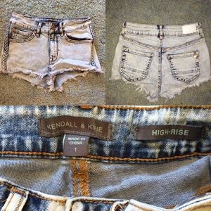 Kendall&Kylie acid wash highwaisted shorts size 1