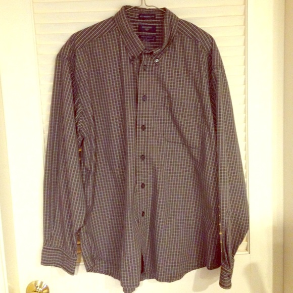 Like-new men's long sleeve dress shirt