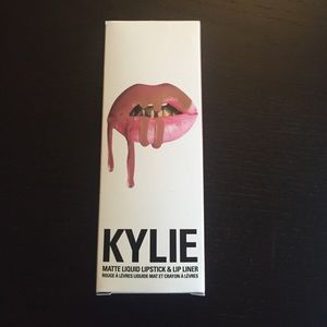 Kylie Lipstick & Liner - Candy K!
