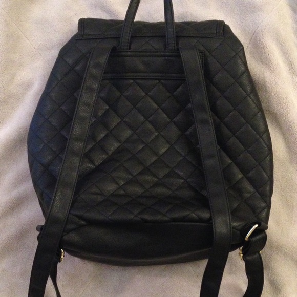 🚫sold🚫Black quilted back pack! - Picture 2 of 4