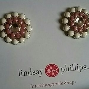 Lindsay Phillips pink and white Gwen snaps