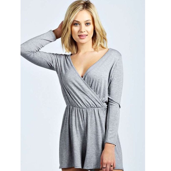 [boohoo] grey romper/playsuit