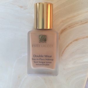 Estée Lauder double wear liquid foundation -tawny