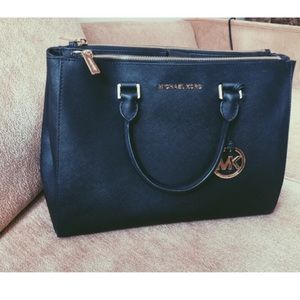 Micheal Kors Sutton