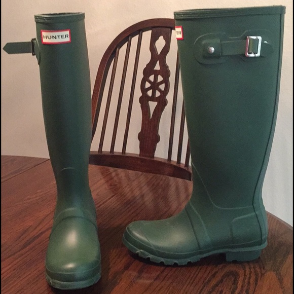 matte green hunter rain boots