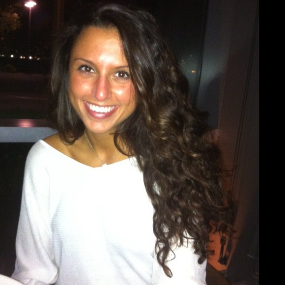 Meet your Posher, Marissa - Picture 2 of 2