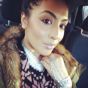 Meet your Posher, Tahmina