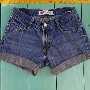 Levis High waisted Denim shorts size 27"w