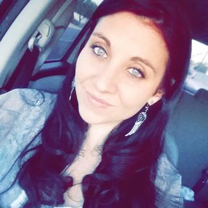 Meet your Posher, Nikki