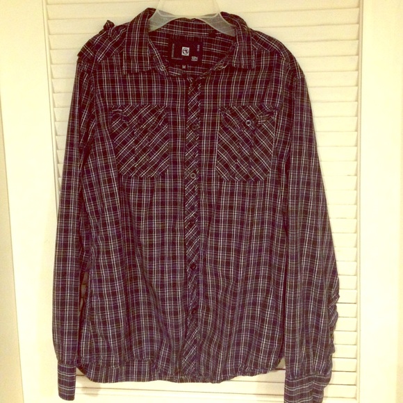 Men's casual black&white plaid button down!