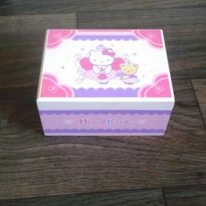 Hello Kitty jewelry box