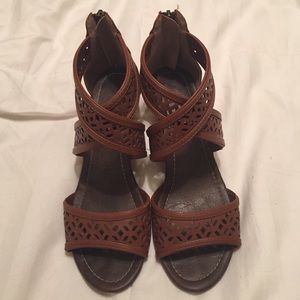 Cognac Wedges