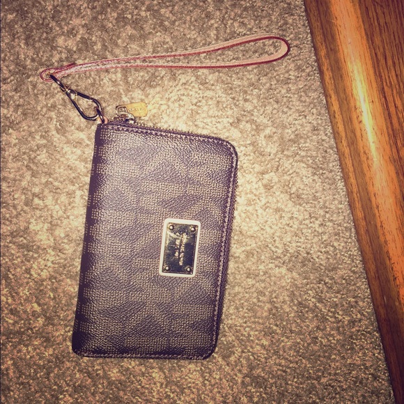 Michael Kors wallet authentic