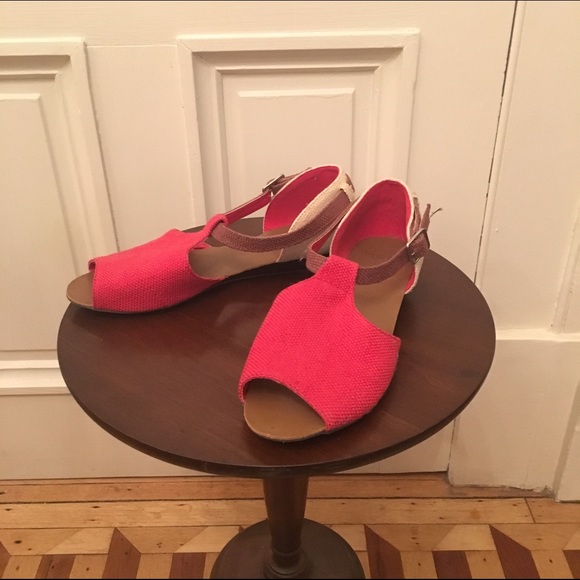 Color block sandal
