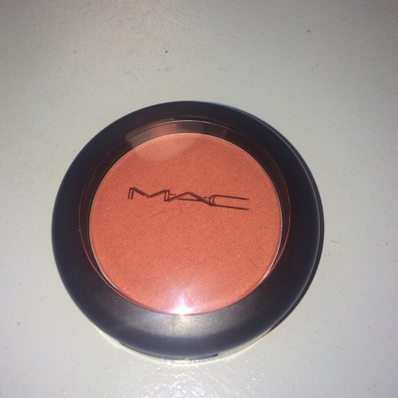MAC blush