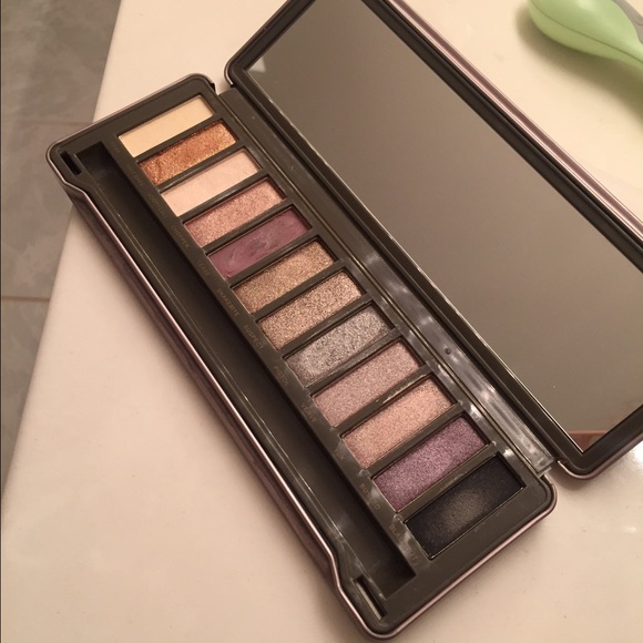 Urban Decay's Naked 2 palette