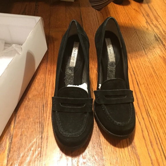 Shoes - Picture 1 of 4