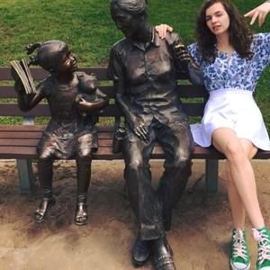 Meet your Posher, Catherine