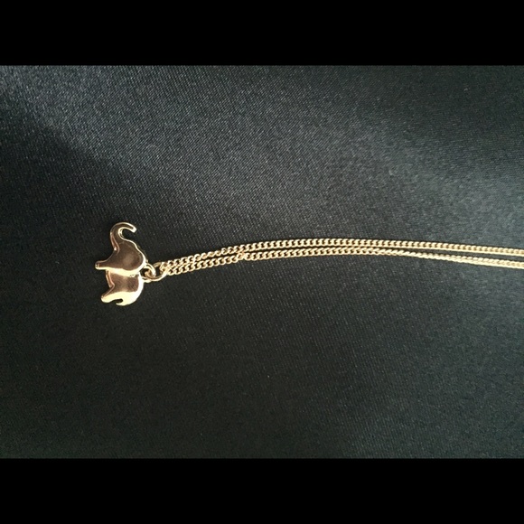 elephant necklace! so cute
