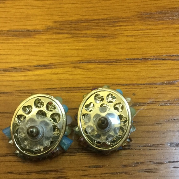 Earrings, Reasonable Offers Accepted 💥💥 - Picture 3 of 3