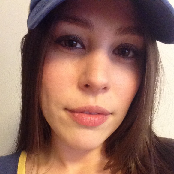 Meet your Posher, Kathy - Picture 2 of 4