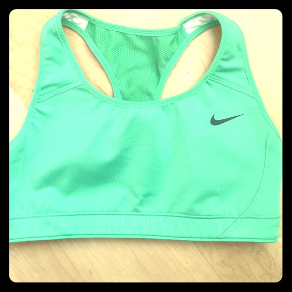 light green Nike sports bra - Picture 1 of 2