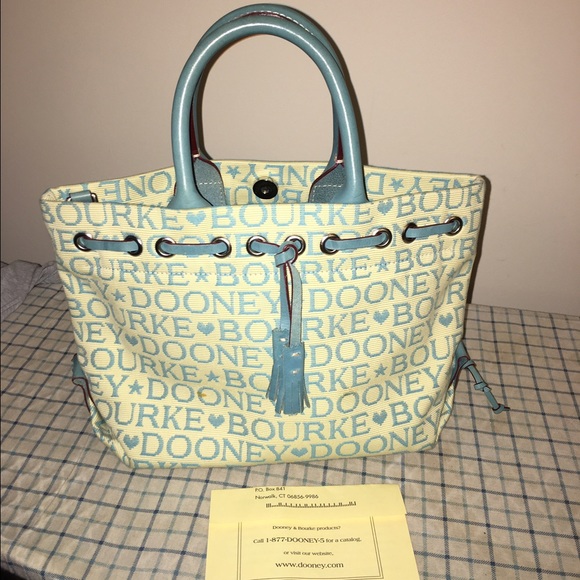 Authentic Dooney & Bourke Small Tuplip Tassel Tote - Picture 1 of 4