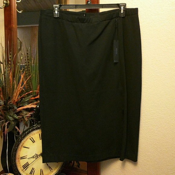 ❌SOLD❌ LB Ponte Midi Pencil Skirt