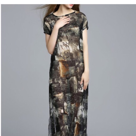 FAB 100% silk designer dress. NWT!! ❤️ - Picture 2 of 4