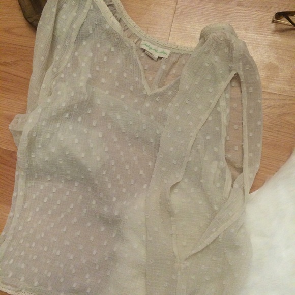 Cream sheer off the shoulder top. - Picture 3 of 4